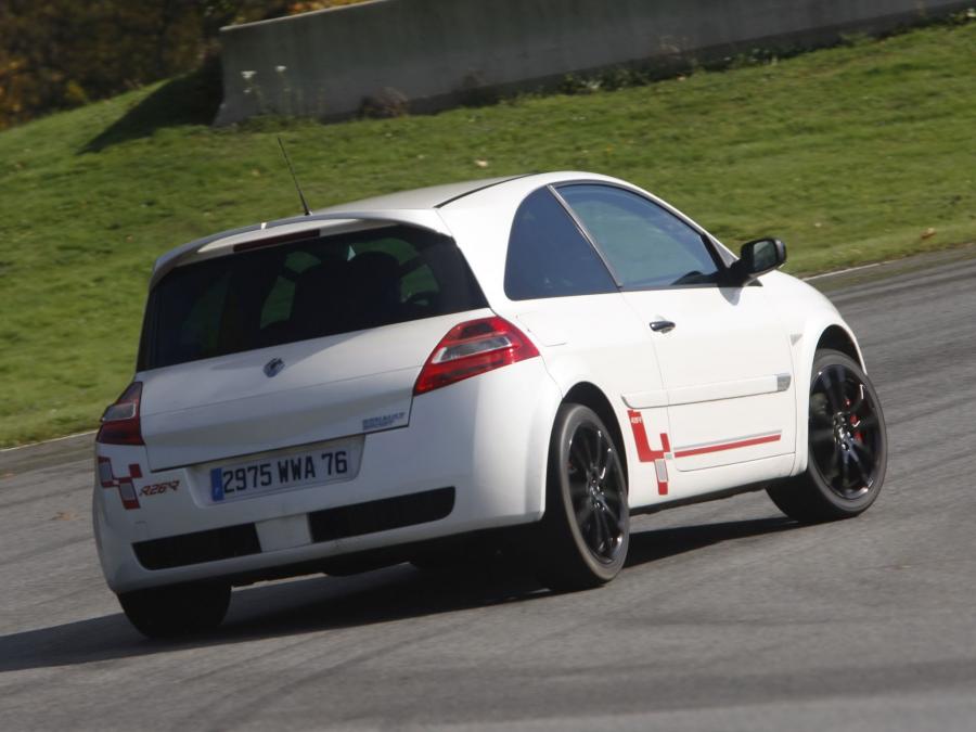  Renault Megane RS R26.R 2008 года  (фото 41 из 86)